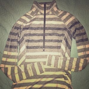 Lululemon Women’s half zip long sleeve top